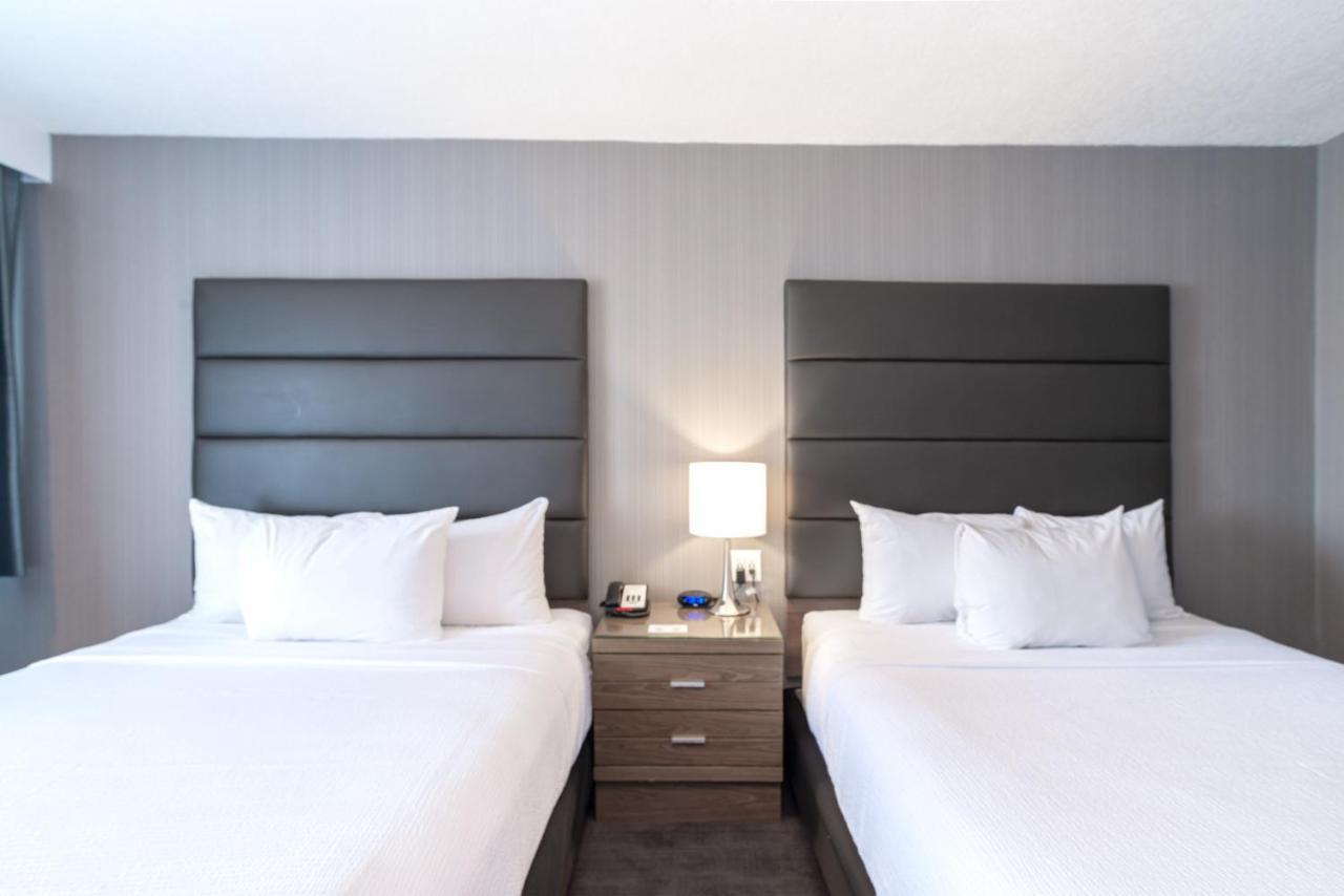 Sandman Hotel Edmonton West Экстерьер фото