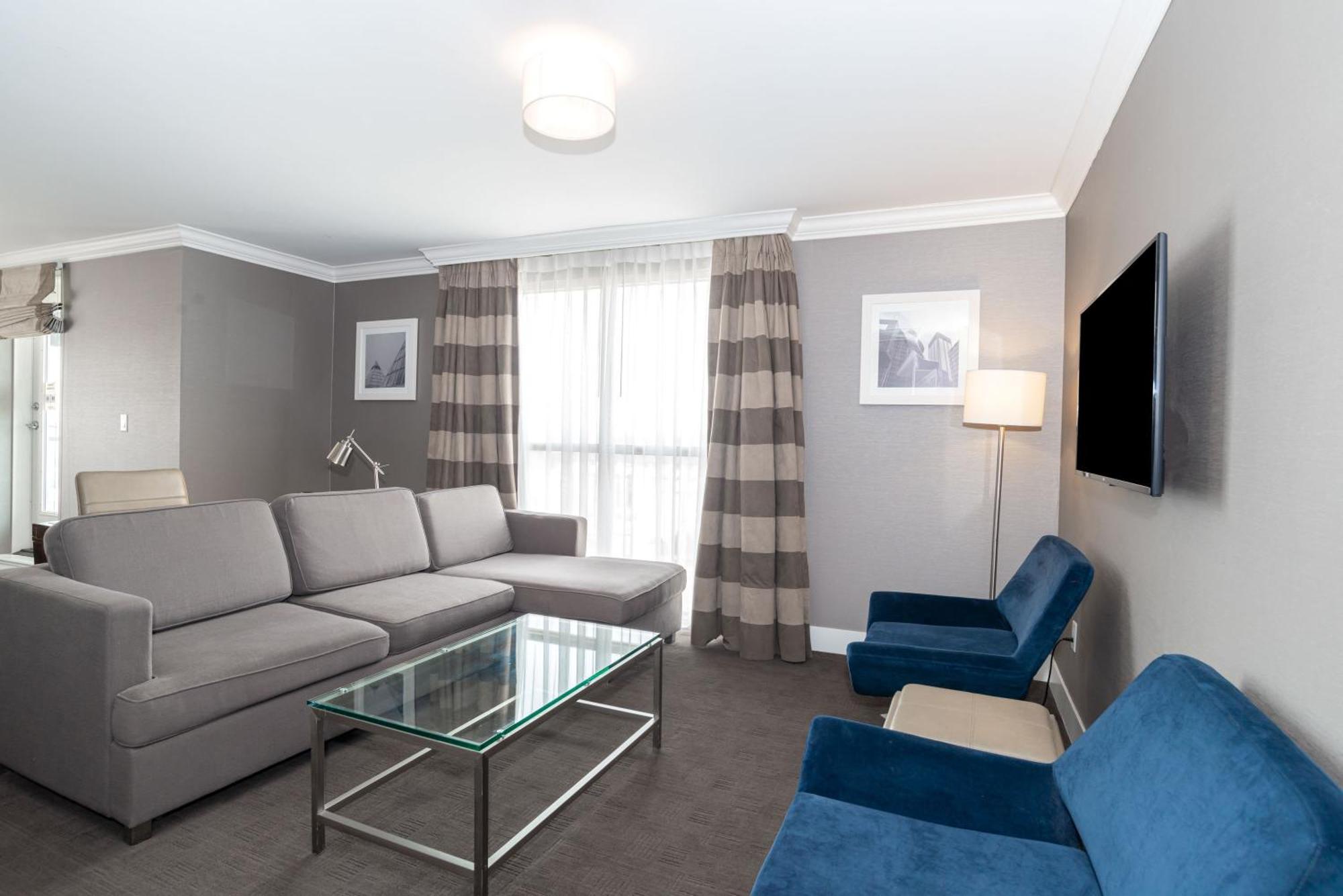 Sandman Hotel Edmonton West Экстерьер фото